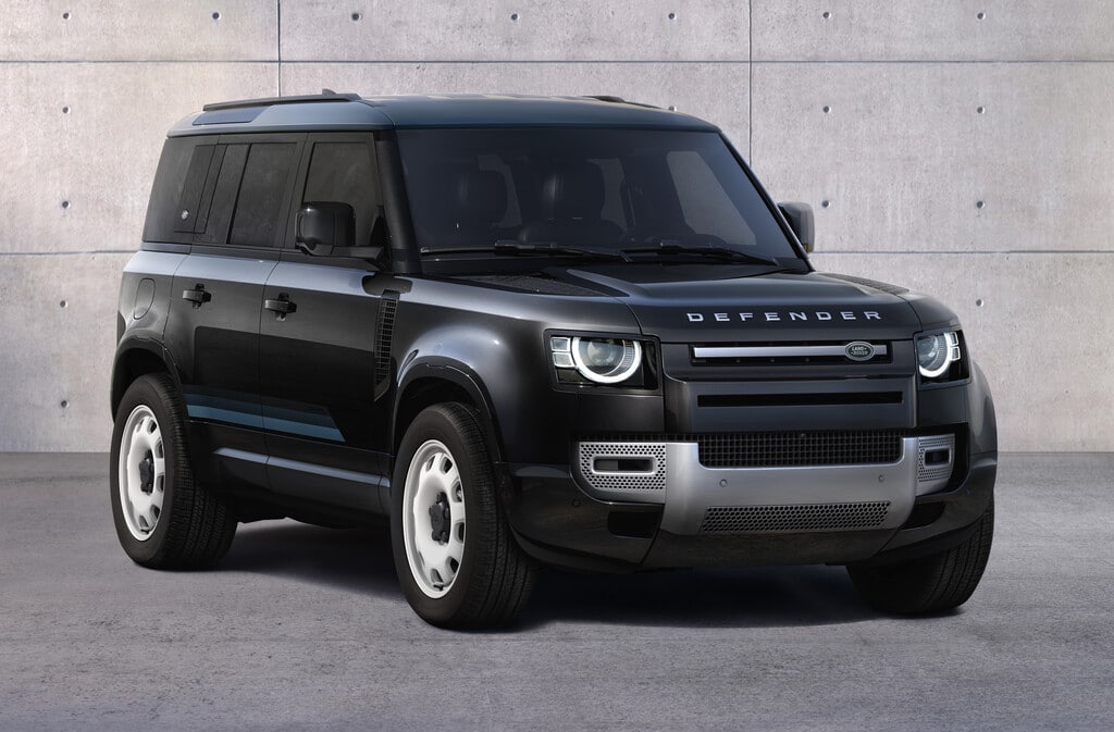 Land Rover Defender 110 mit "County Exterieur Pack"