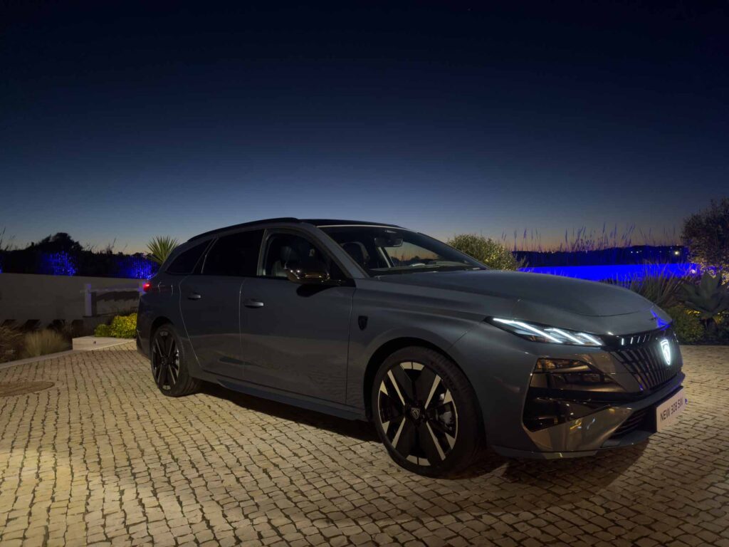 Peugeot 308 SW Ingaro Blue