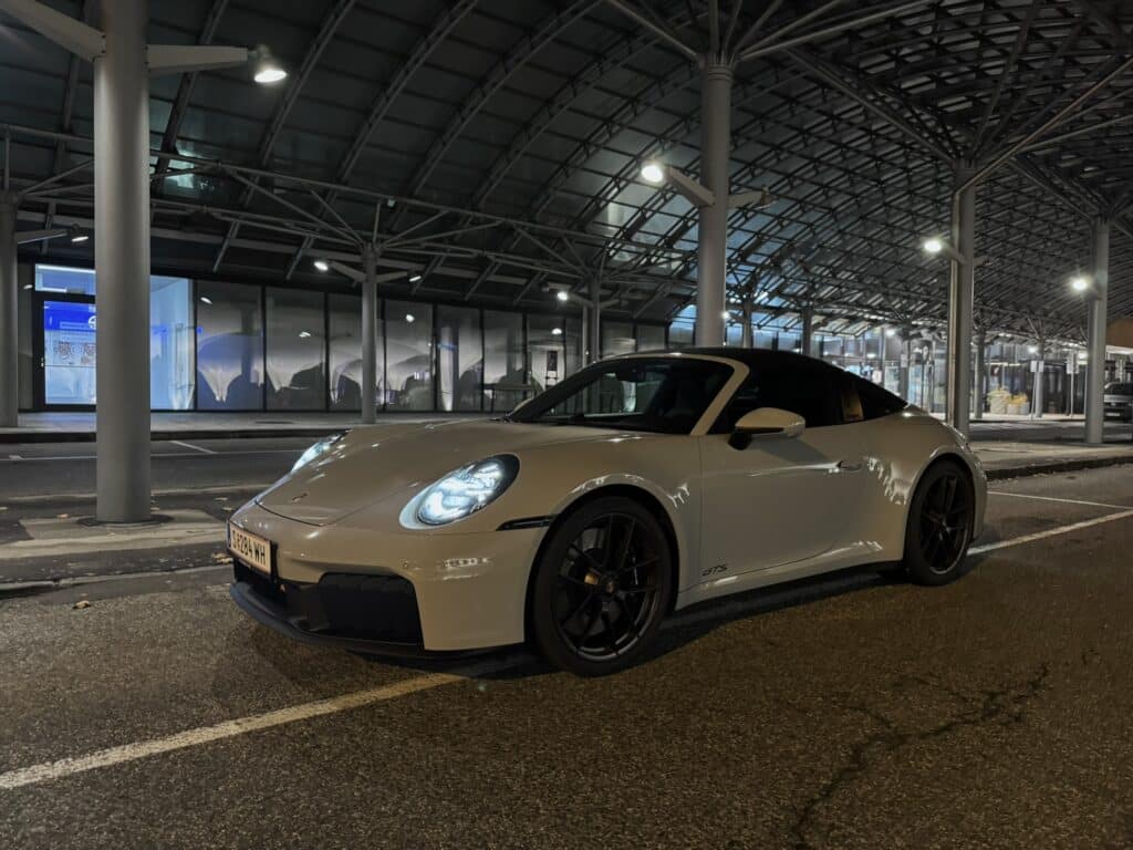 Eslebedasauto Porsche 911 Targa 4 GTS T-Hybrid