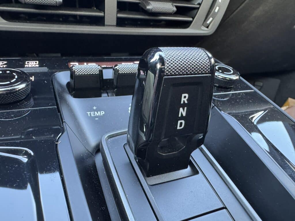Eslebedasauto Porsche 911 Targa 4 GTS T-Hybrid PDK Shifter