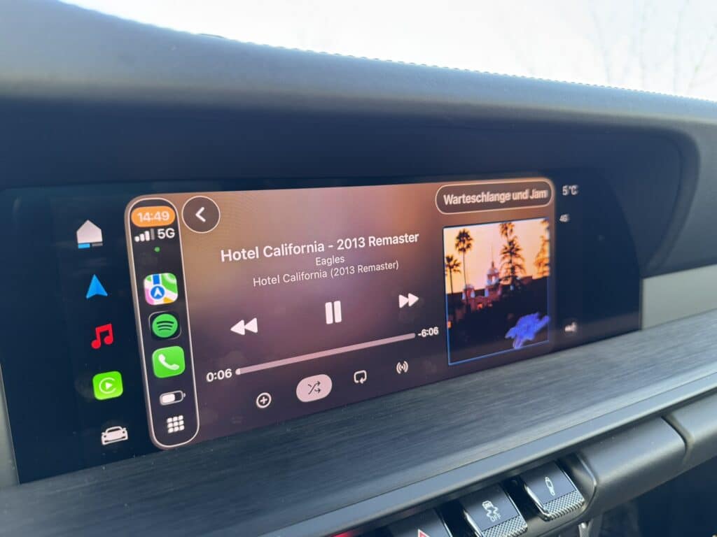 Eslebedasauto Porsche 911 Targa 4 GTS T-Hybrid Touchscreen