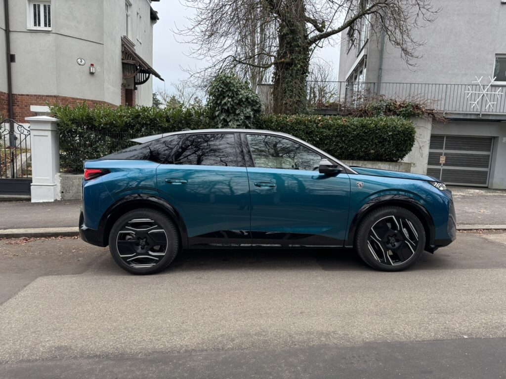 Peugeot E-3008 AWD Test Eslebedasauto.at