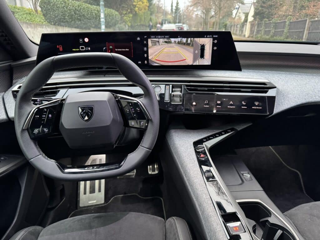 Peugeot E-3008 AWD Test Eslebedasauto.at