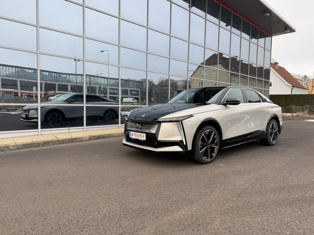 DS N°8 AWD Long Range Jules Verne Test Es lebe das Auto